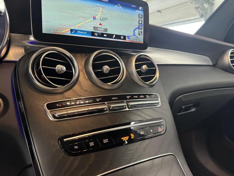 mercedes-benz GLC-Class 2022 - 22