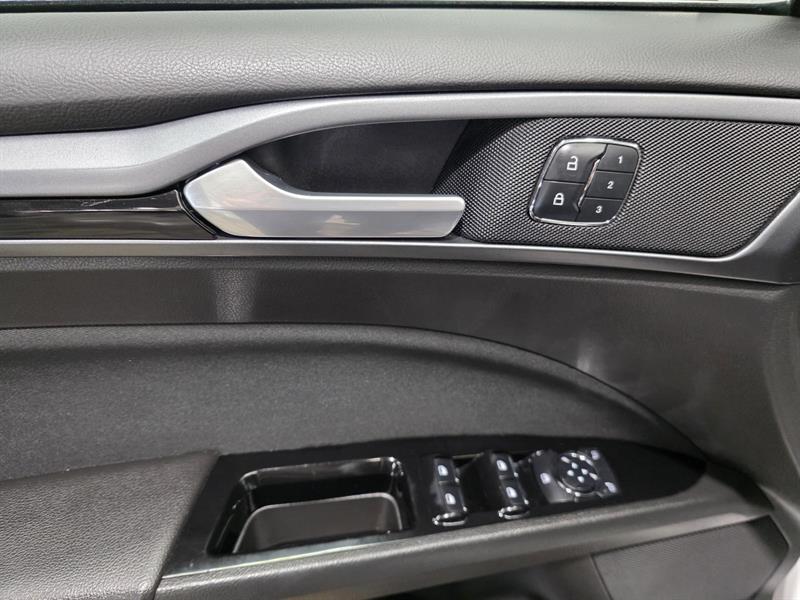 ford Fusion 2015 - 22