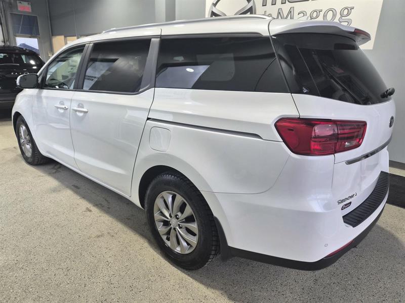 kia Sedona 2021 - 3