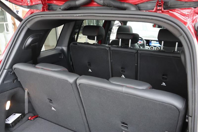 mercedes-benz GLB 2025 - 12