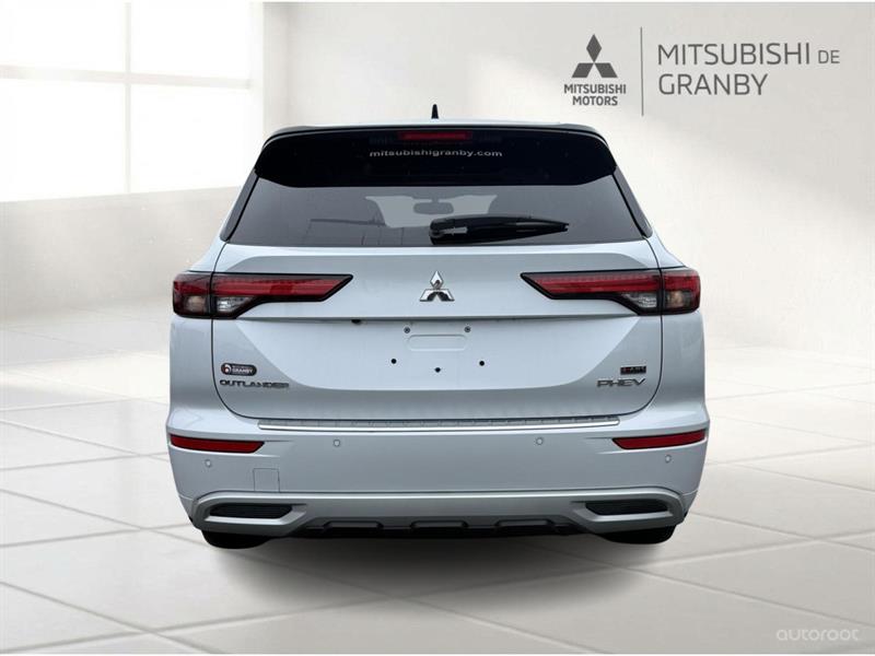 mitsubishi Outlander 2024 - 7