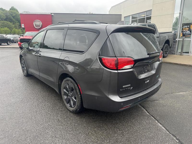 chrysler Pacifica 2020 - 3