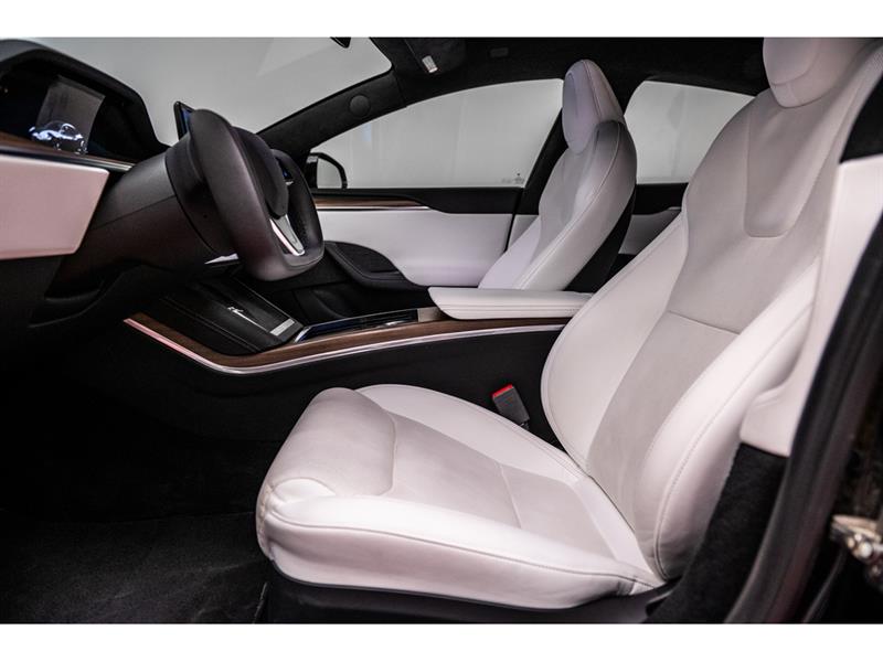 tesla Model S 2022 - 11