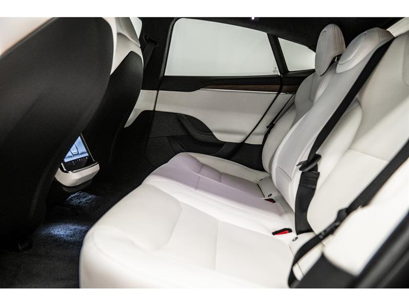 tesla Model S 2022 - 24