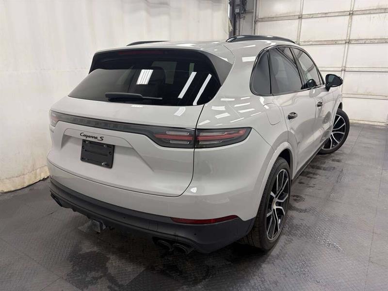 porsche Cayenne 2022 - 10