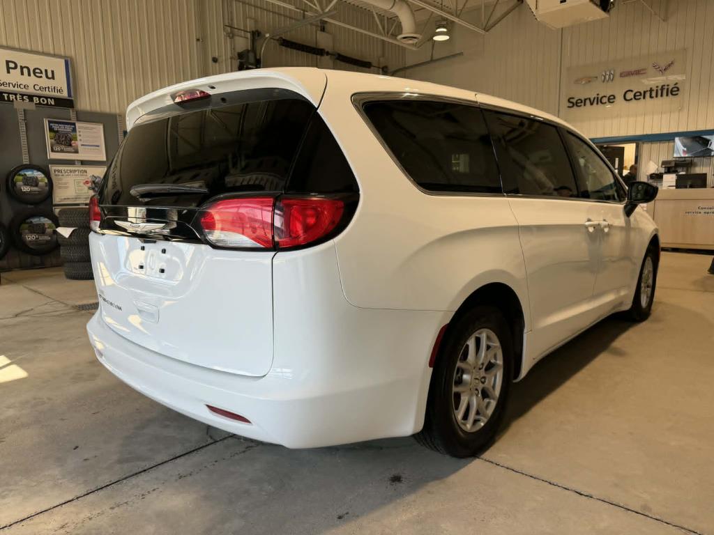 chrysler Grand Caravan 2024 - 11