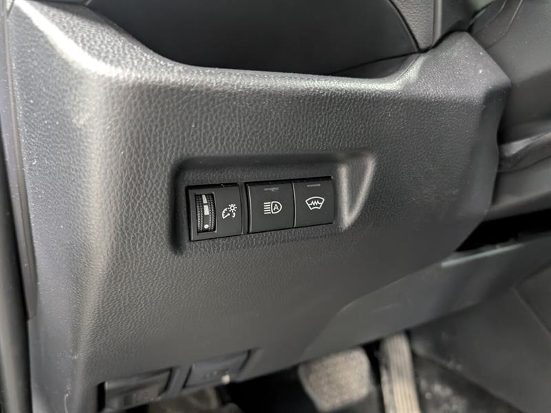 toyota RAV4 2025 - 11