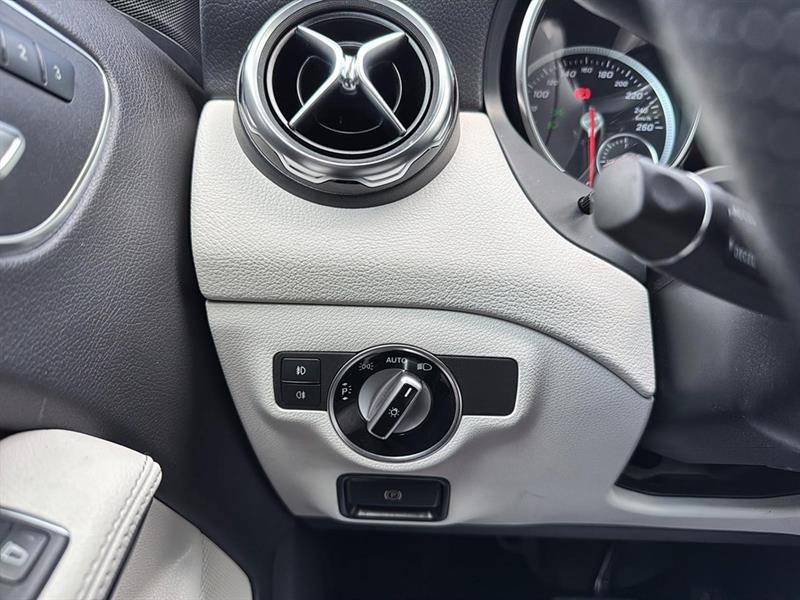 mercedes-benz GLA 250 2020 - 24