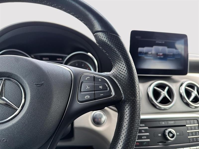 mercedes-benz GLA 250 2020 - 26