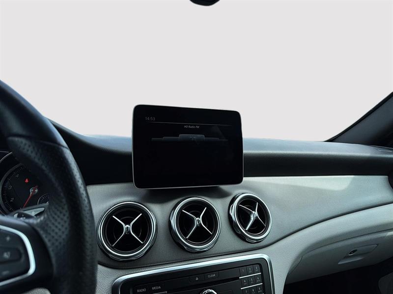 mercedes-benz GLA 250 2020 - 27