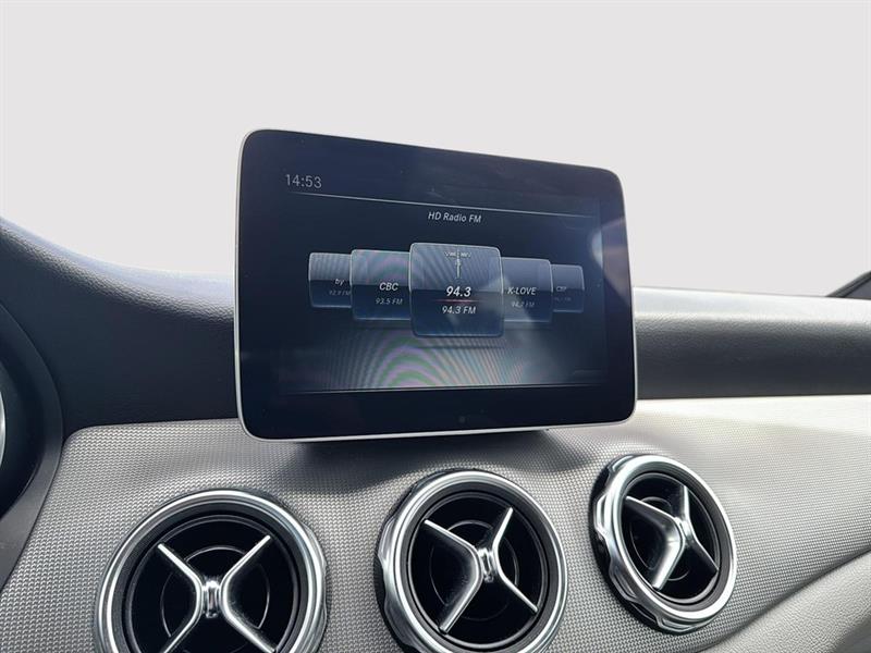 mercedes-benz GLA 250 2020 - 28