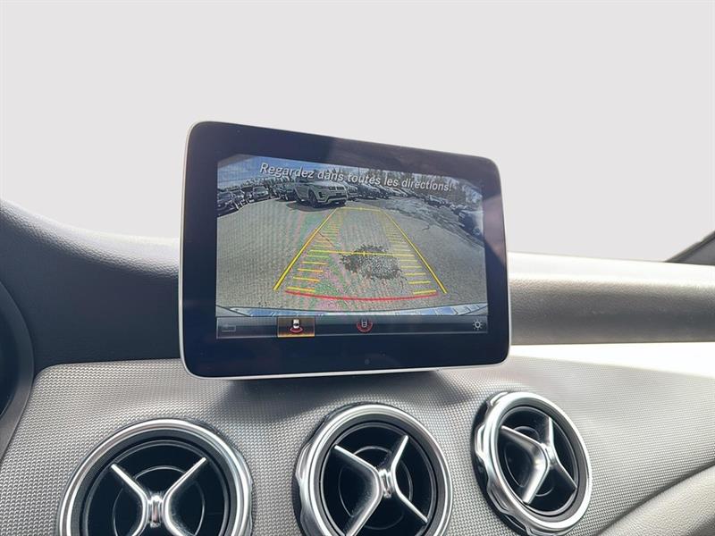 mercedes-benz GLA 250 2020 - 33