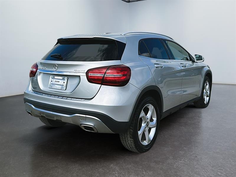 mercedes-benz GLA 250 2018 - 9