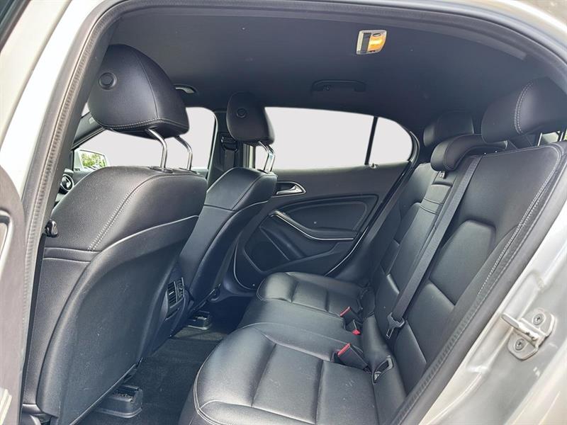 mercedes-benz GLA 250 2018 - 18