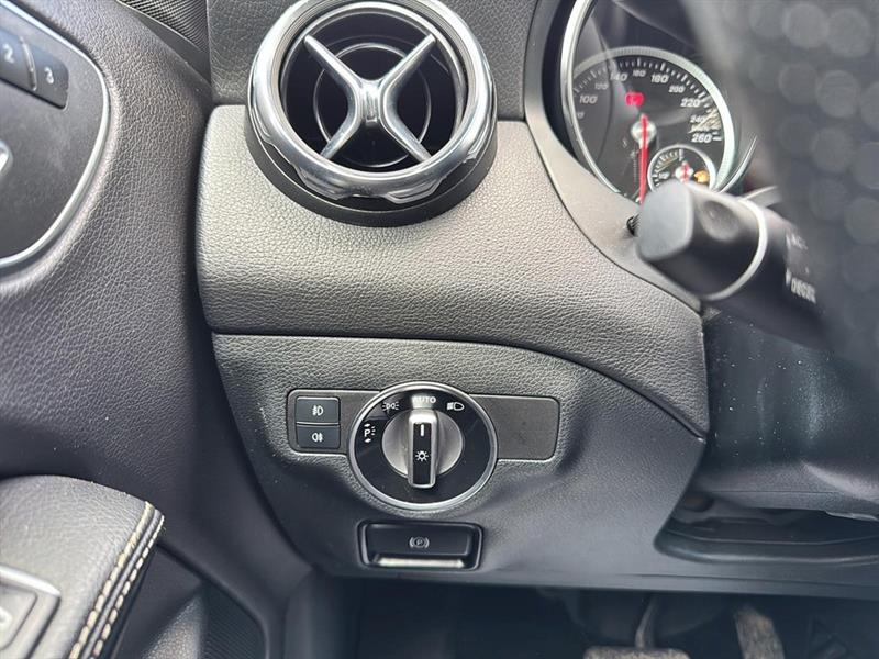 mercedes-benz GLA 250 2018 - 23