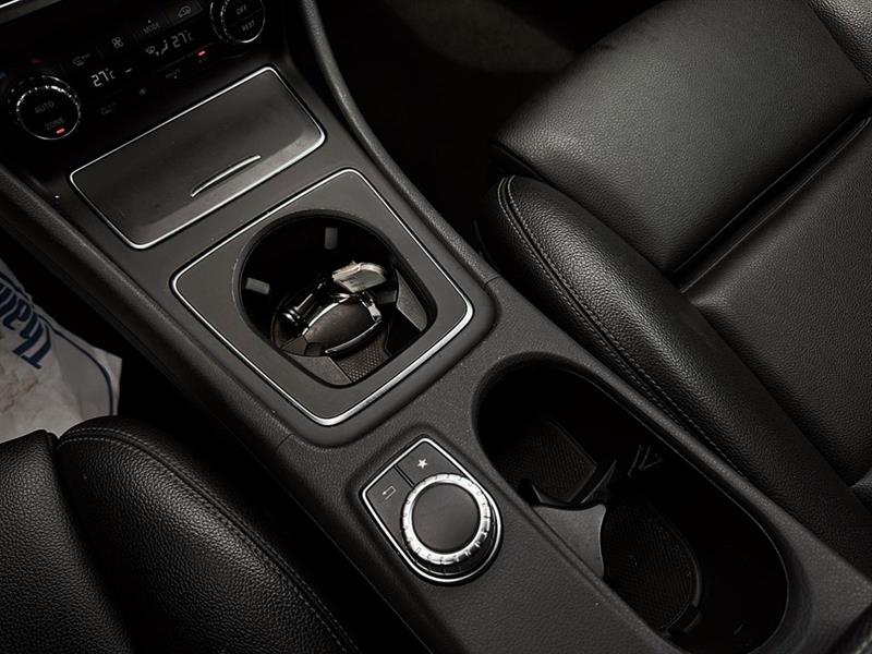mercedes-benz GLA 250 2018 - 34