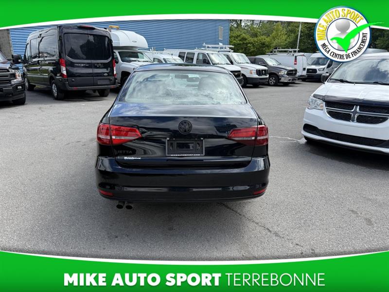 volkswagen Jetta 2017 - 4