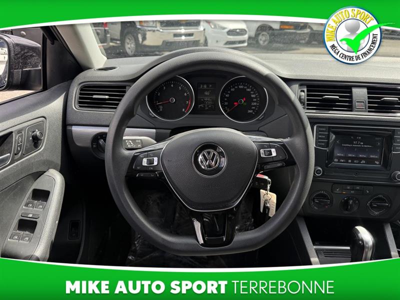 volkswagen Jetta 2017 - 11
