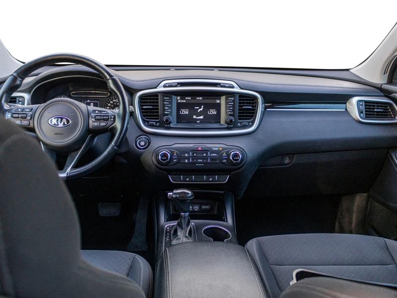 kia Sorento 2017 - 24