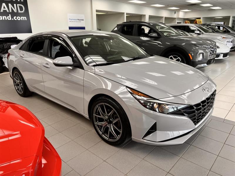 hyundai Elantra 2023