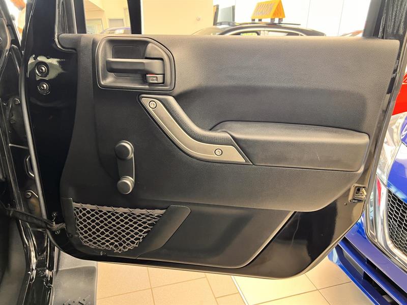 jeep Wrangler 2016 - 13
