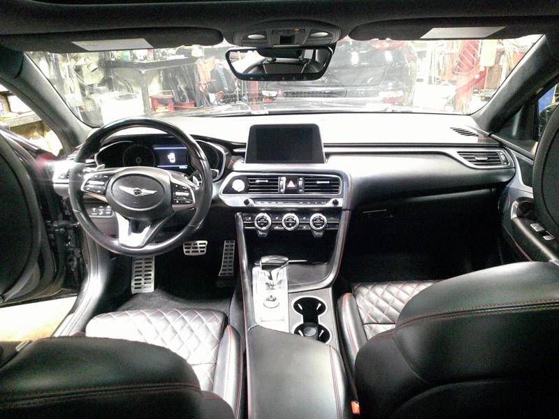 genesis G70 2019 - 12