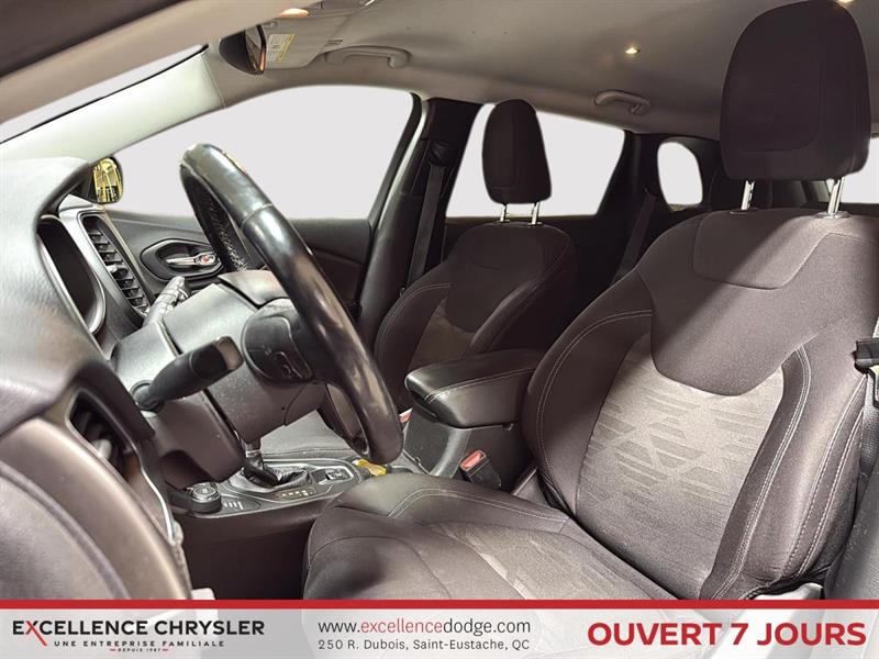jeep Cherokee 2019 - 10