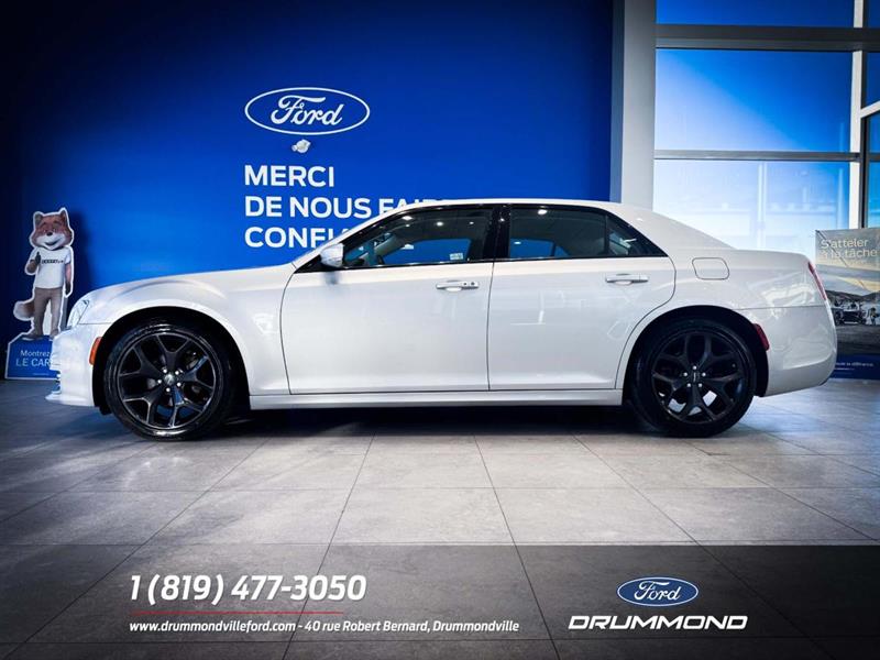 chrysler 300 2022 - 3