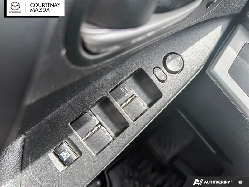 mazda Mazda3 2011 - 24