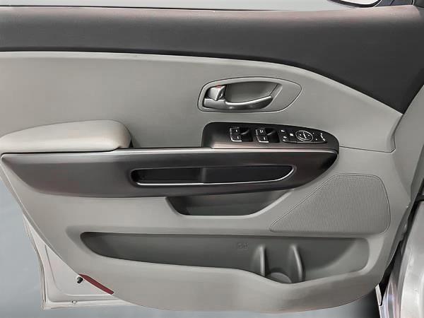 kia Sedona 2020 - 10