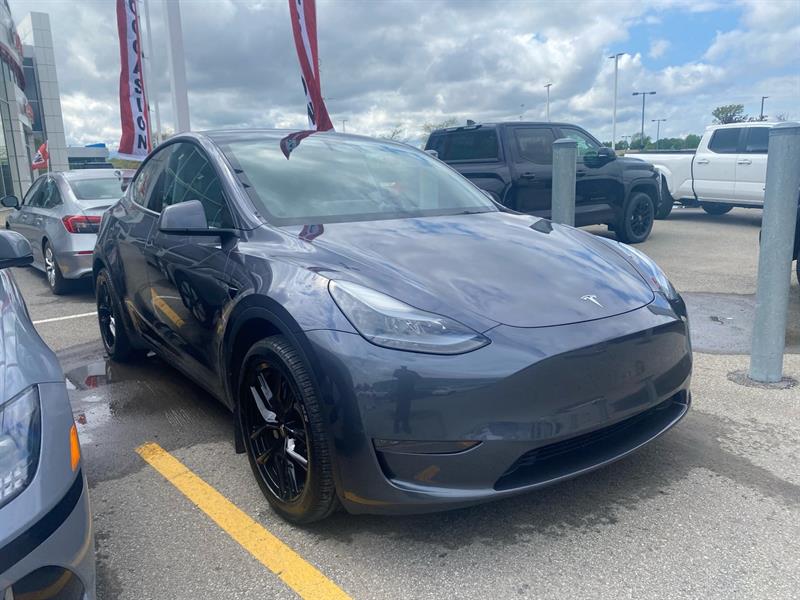 tesla Model Y 2023