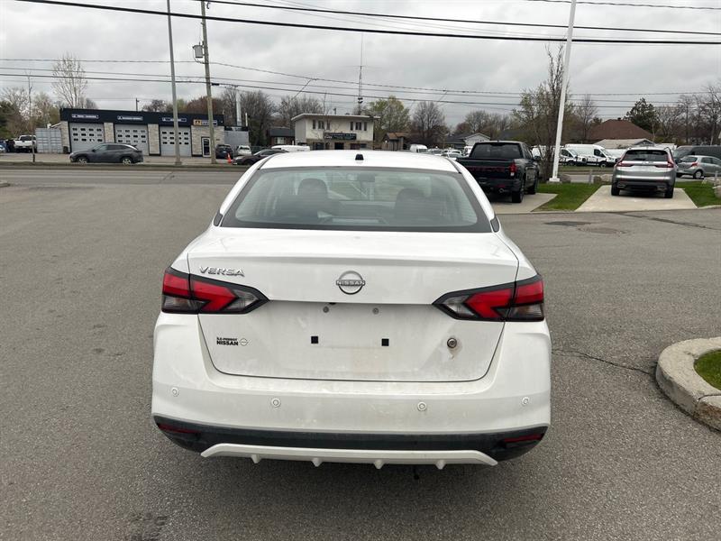 nissan Versa 2024 - 5
