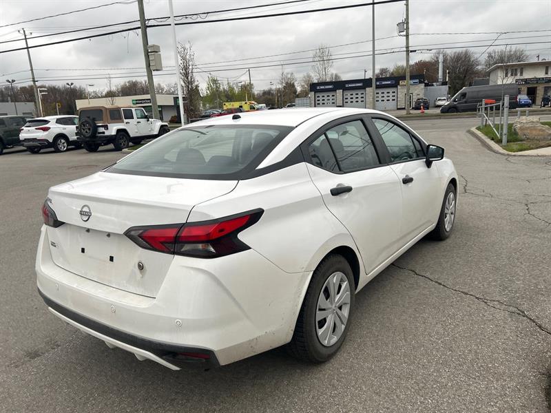 nissan Versa 2024 - 6