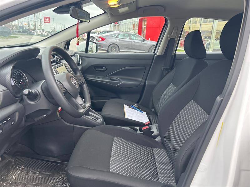 nissan Versa 2024 - 9