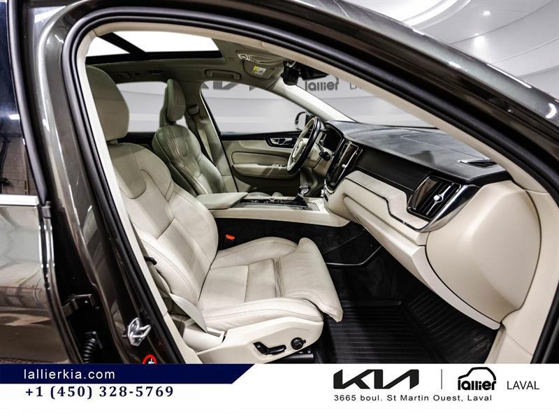 2018 Volvo XC60 - Image 18