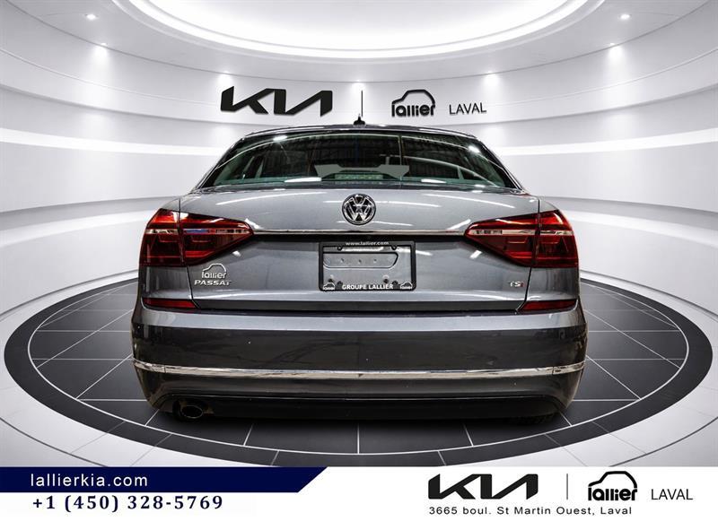 2017 Volkswagen Passat - Image 8