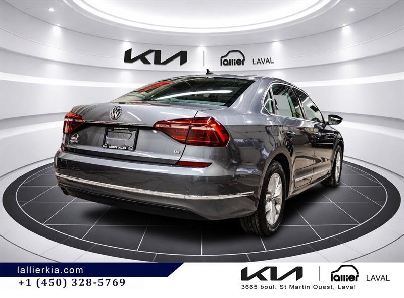2017 Volkswagen Passat - Image 9