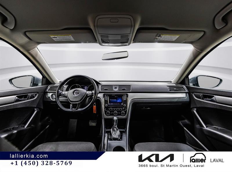 2017 Volkswagen Passat - Image 12