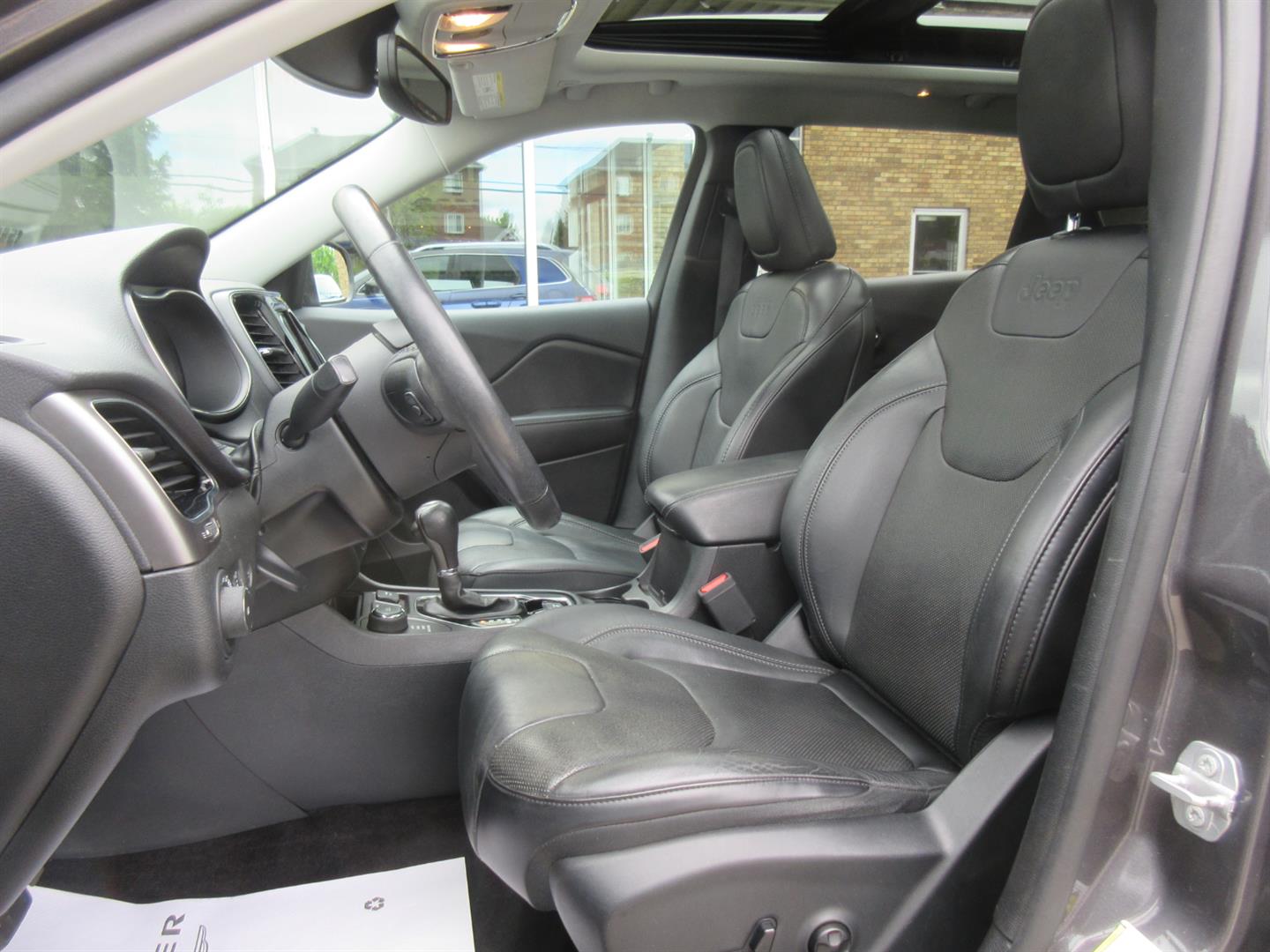 jeep Cherokee 2019 - 18