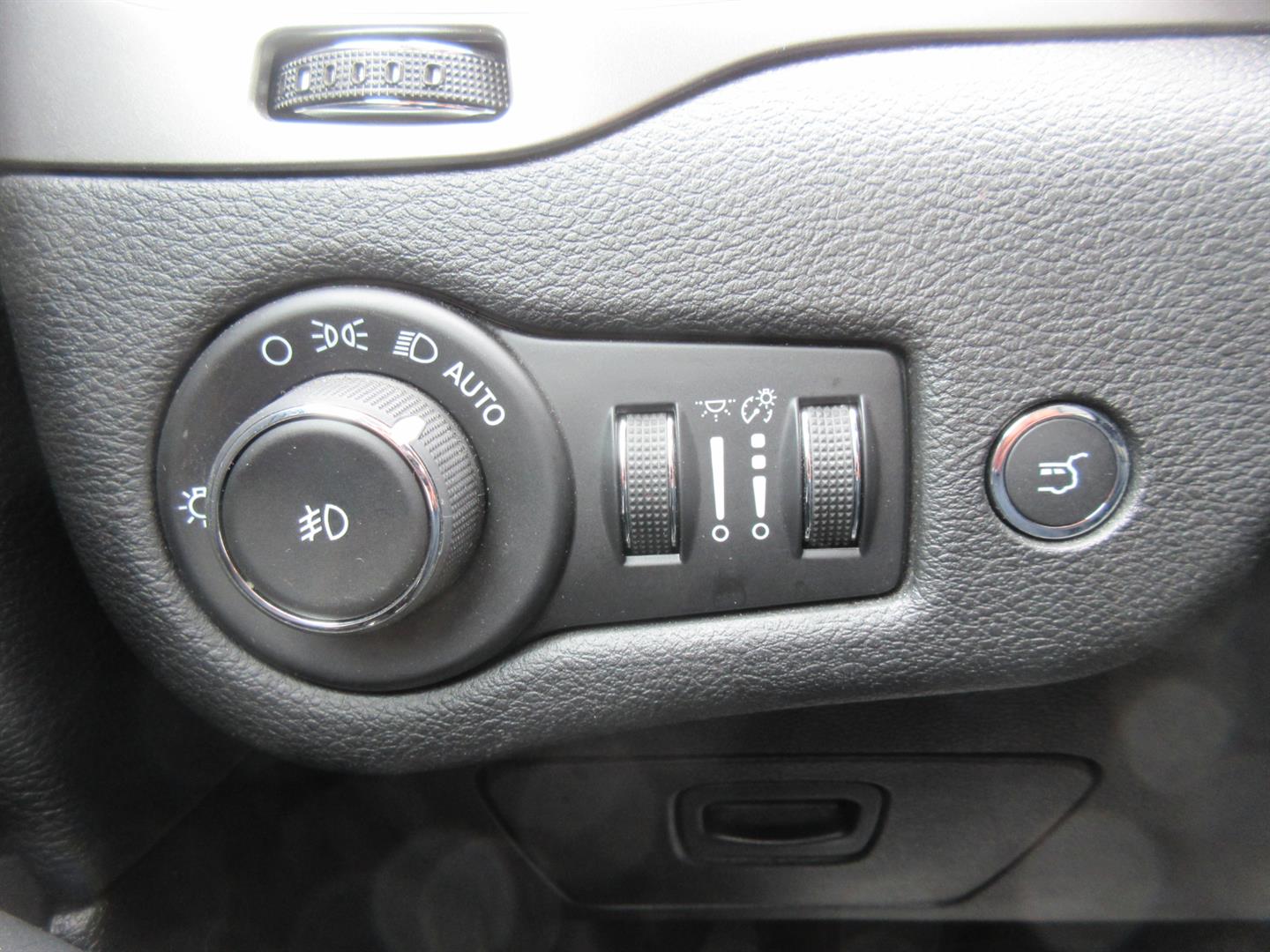 jeep Cherokee 2019 - 27