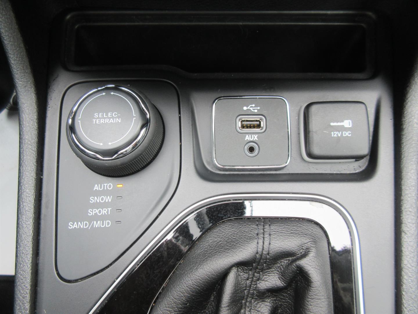 jeep Cherokee 2019 - 36