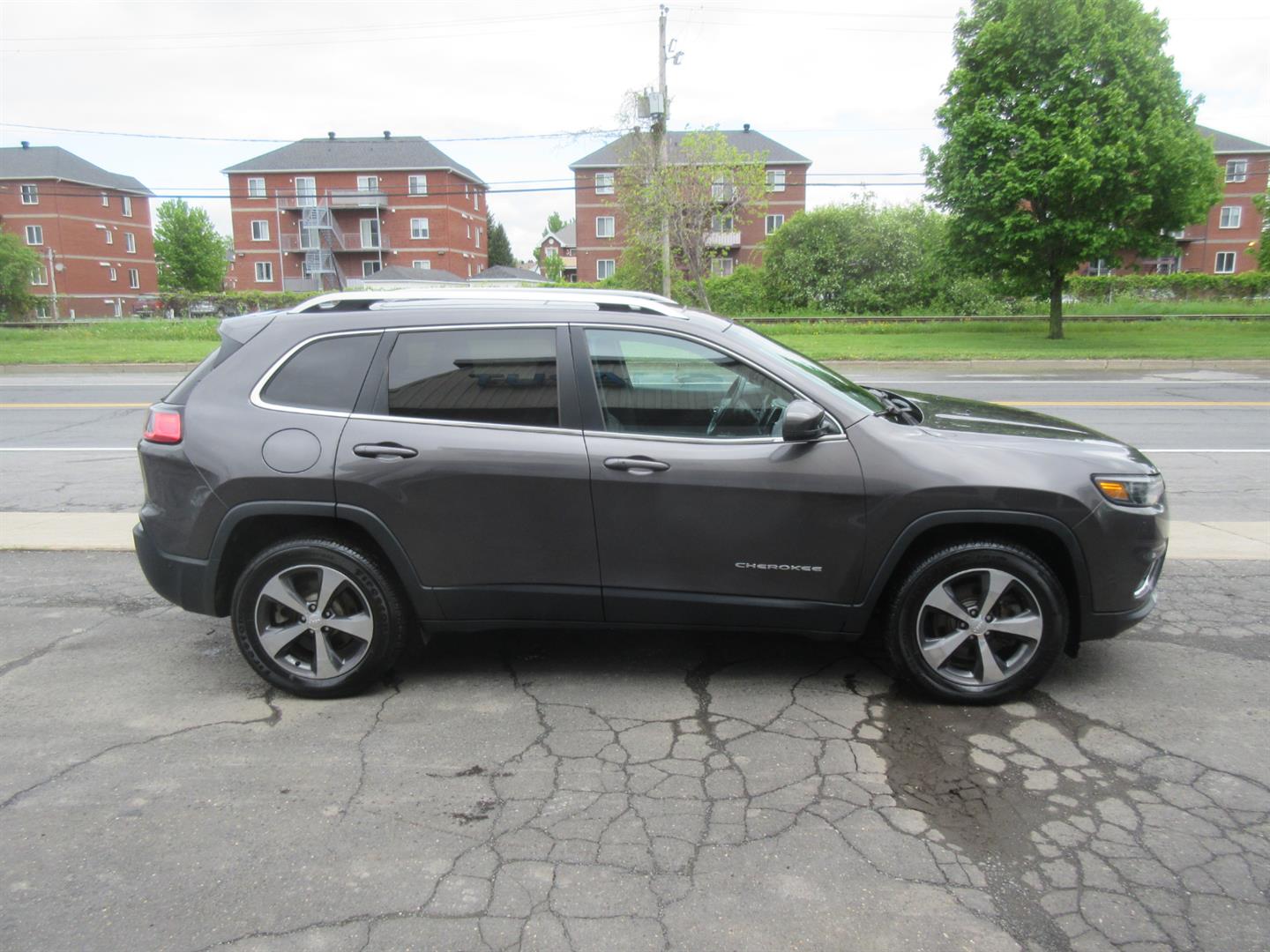jeep Cherokee 2019 - 12