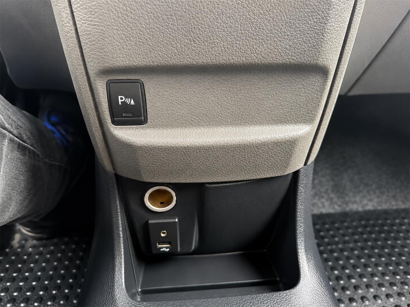 nissan NV200 2016 - 18