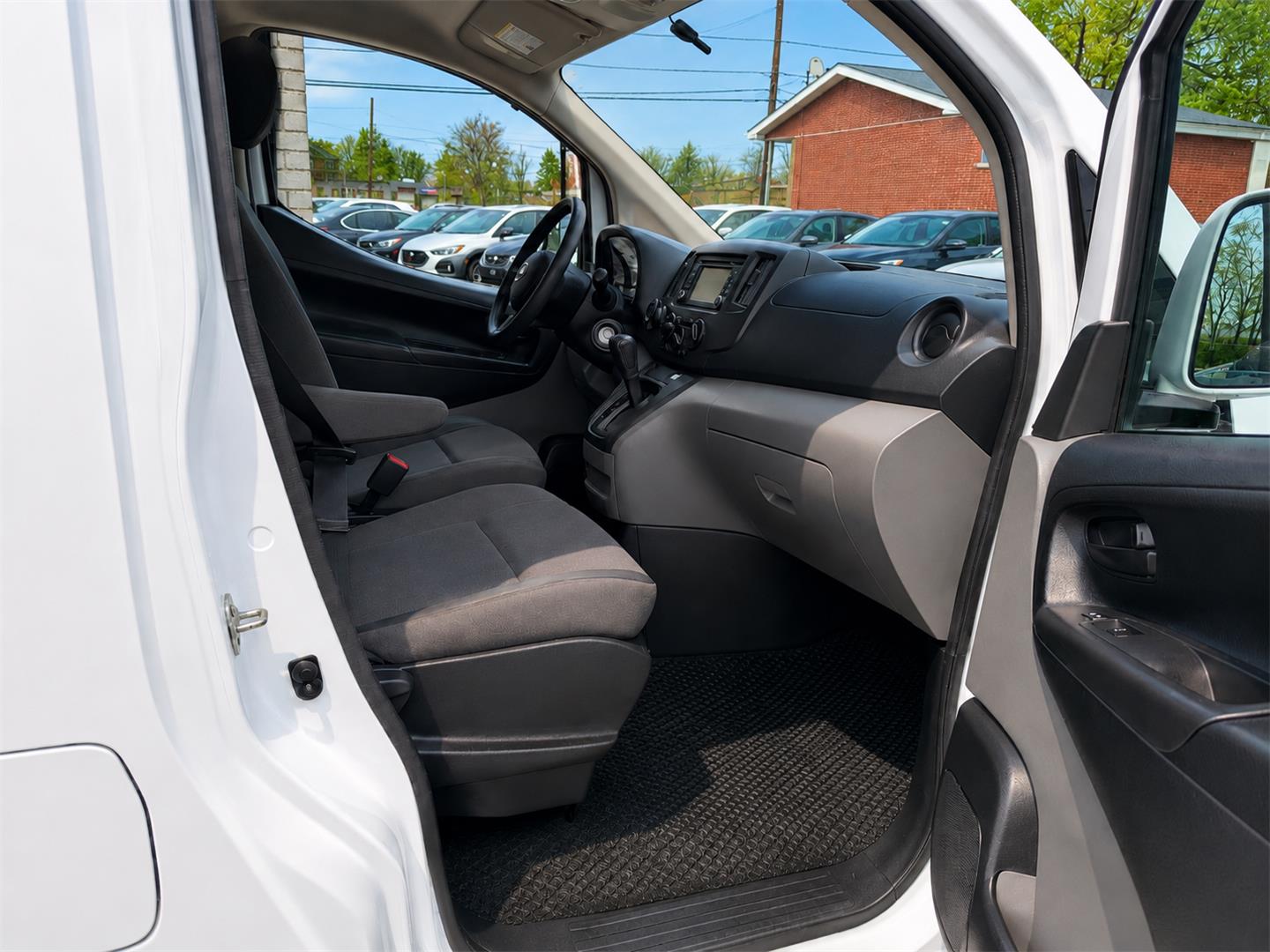 nissan NV200 2016 - 21