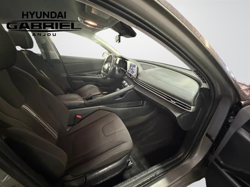 hyundai Elantra 2023 - 17