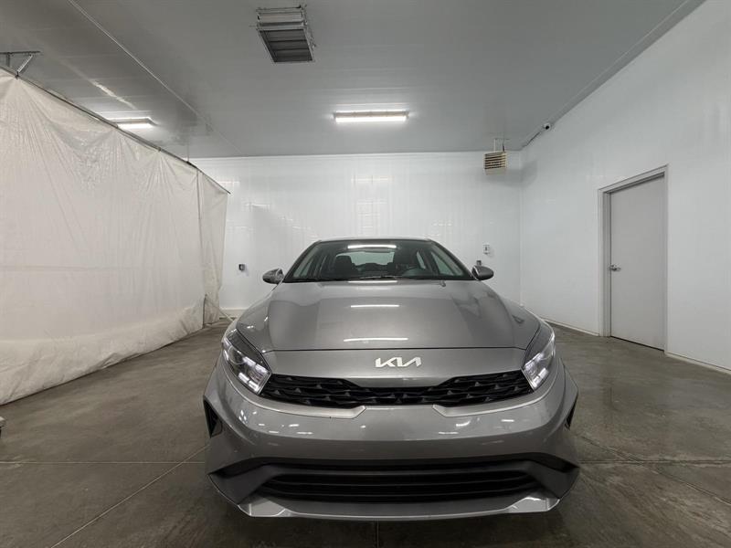 kia Forte 2022 - 11