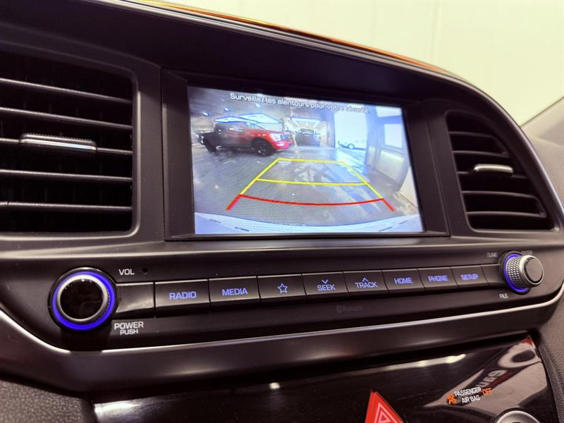 hyundai Elantra 2020 - 18