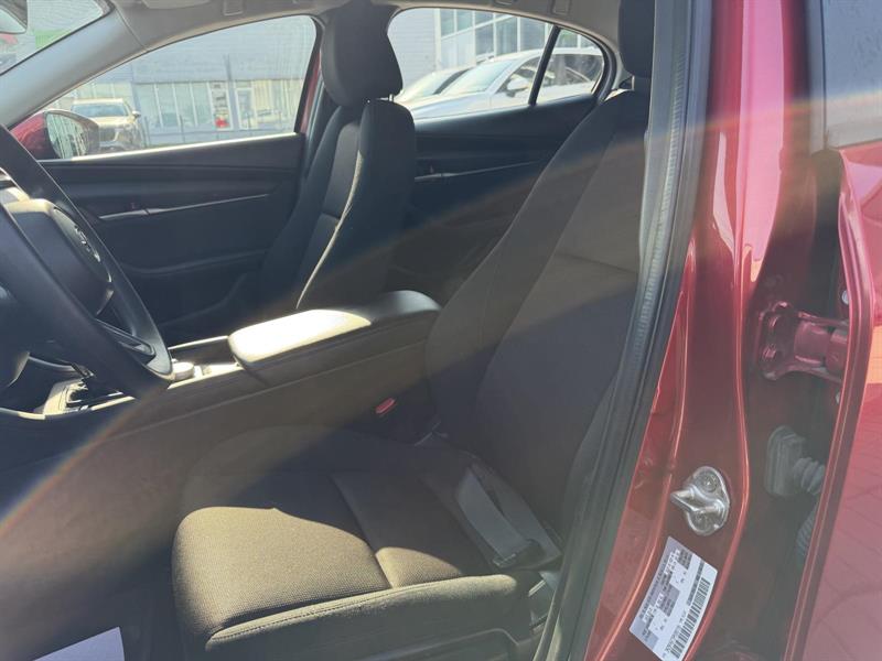 mazda Mazda3 2023 - 13