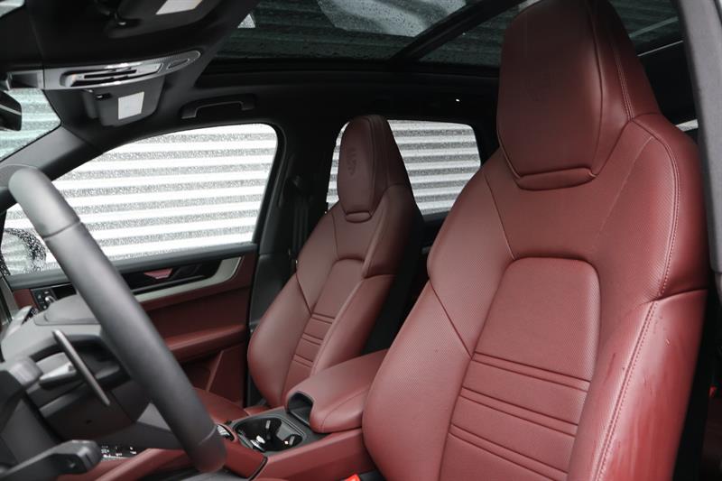 porsche Cayenne 2024 - 18