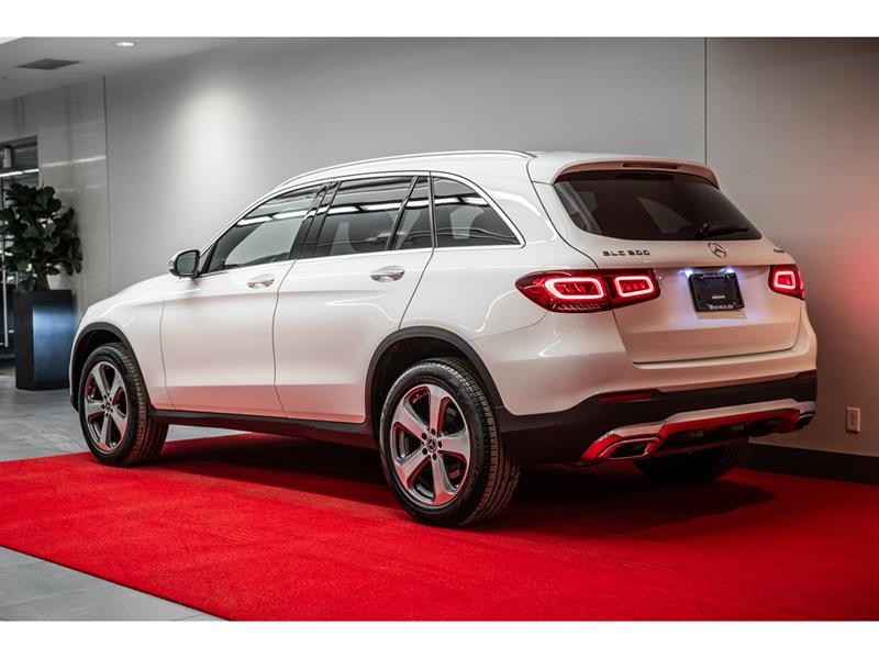 mercedes-benz GLC300 2022 - 6
